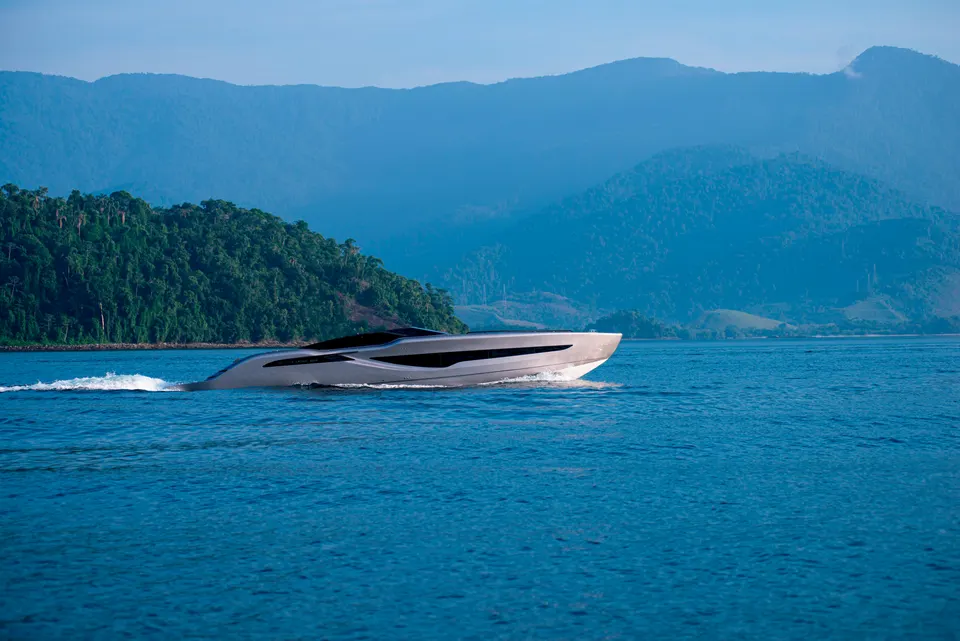 Intermarine 58 Offshore navegando