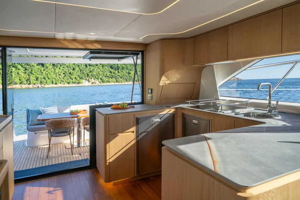 Intermarine 60 — foto 28 de 31