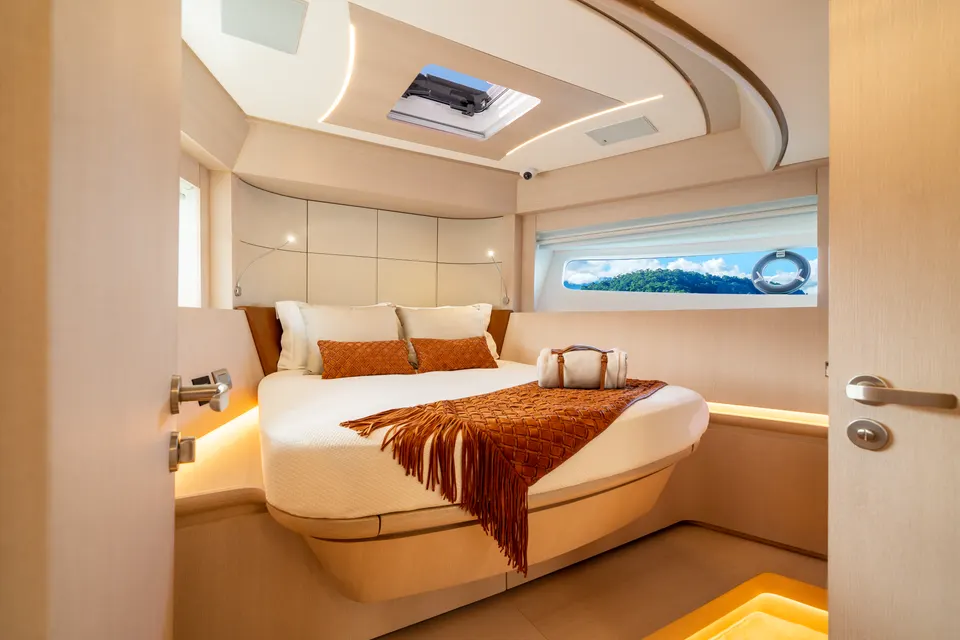 Intermarine 640HDF — foto 13 de 38