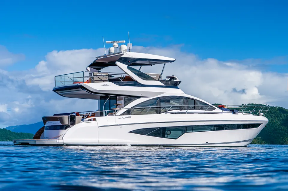 Intermarine 640HDF navegando