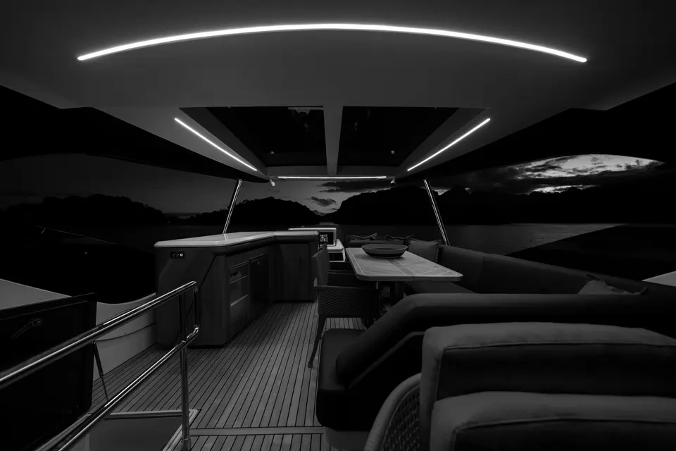 Intermarine 640HDF — foto 37 de 38