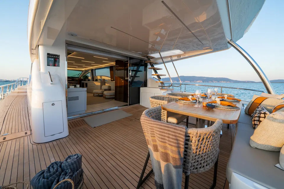 Intermarine 80 — foto 14 de 40