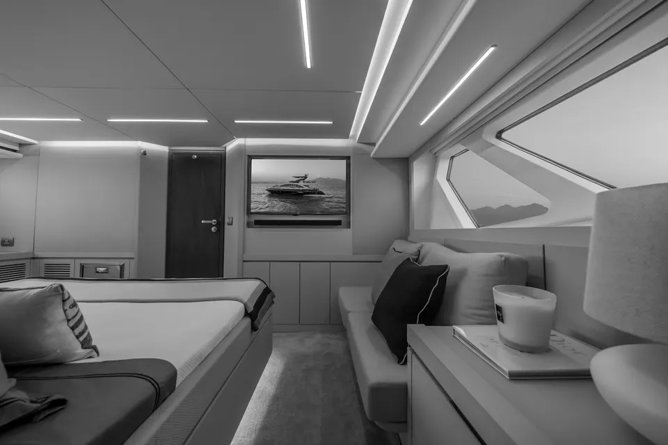 Intermarine 80 — foto 30 de 40